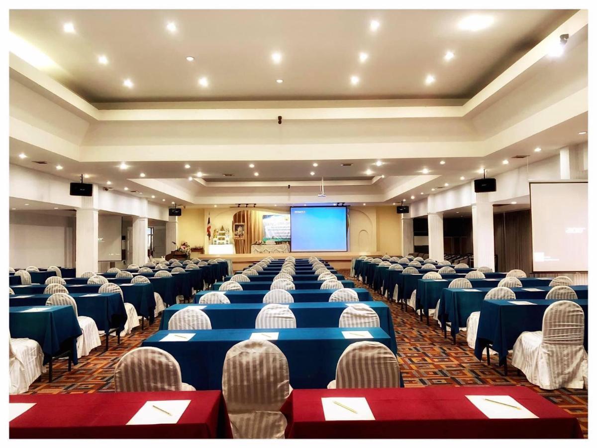 Lopburi Inn Resort Bagian luar foto