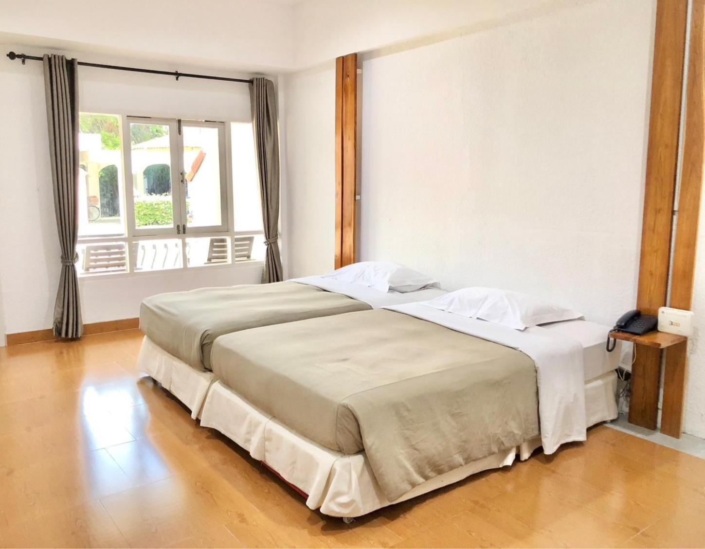 Lopburi Inn Resort Bagian luar foto