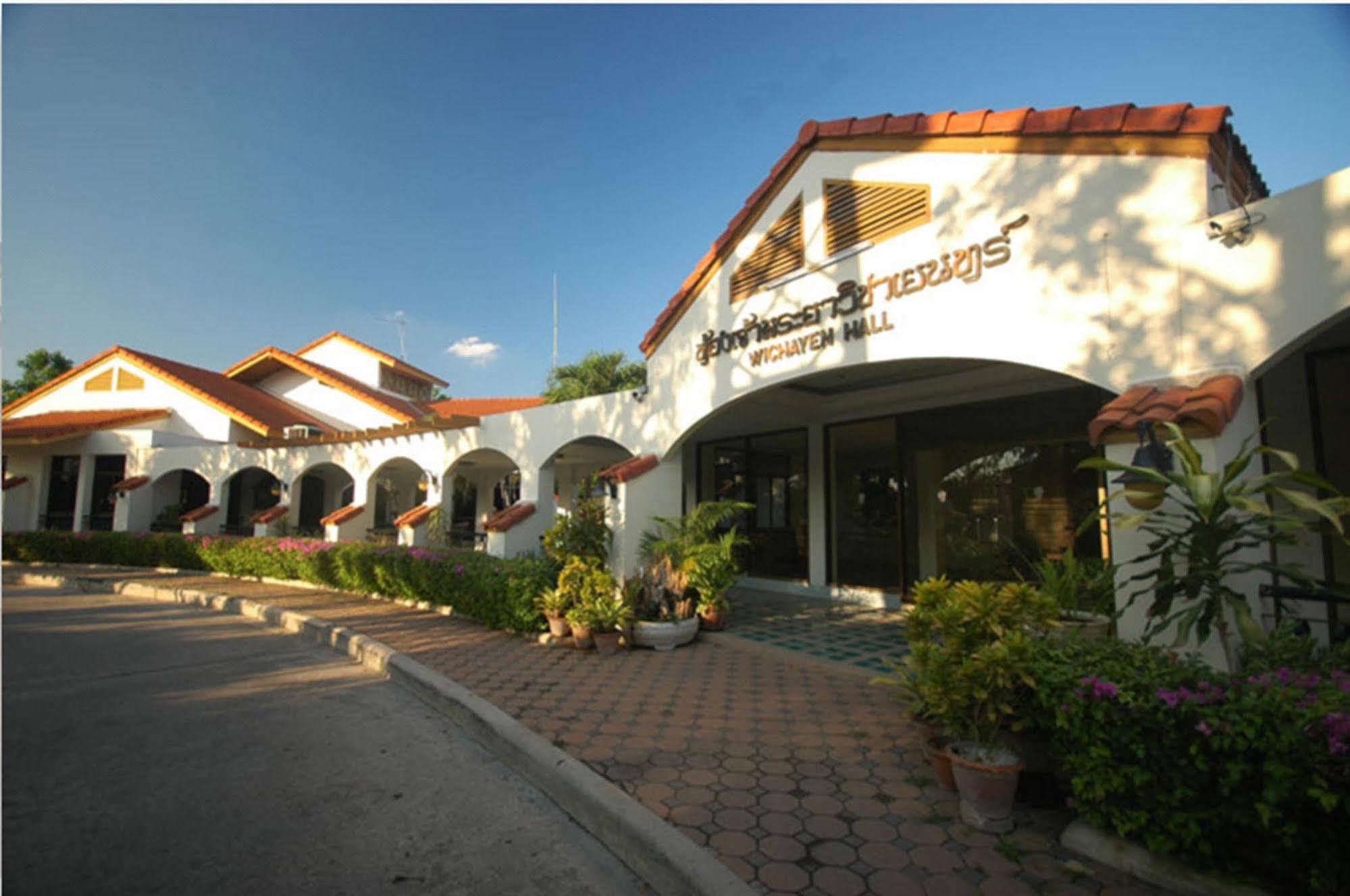 Lopburi Inn Resort Bagian luar foto